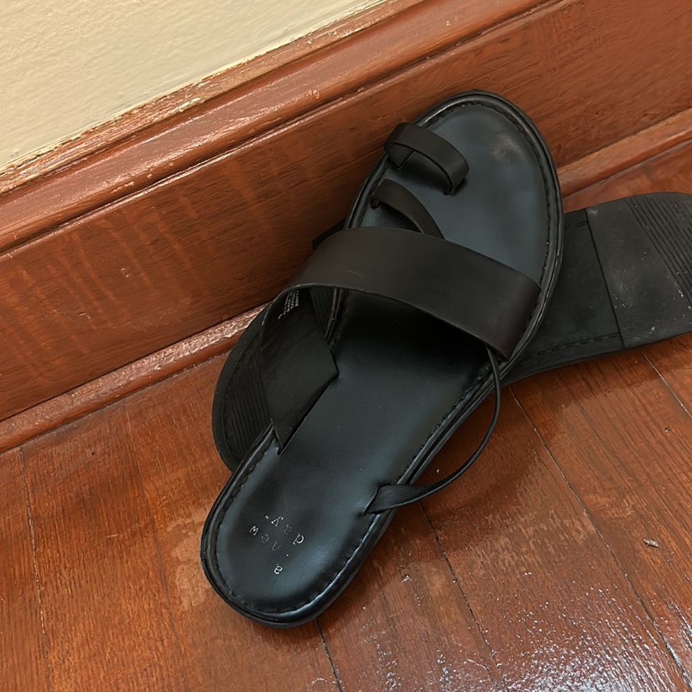 Sandals - Picture 3 of 3